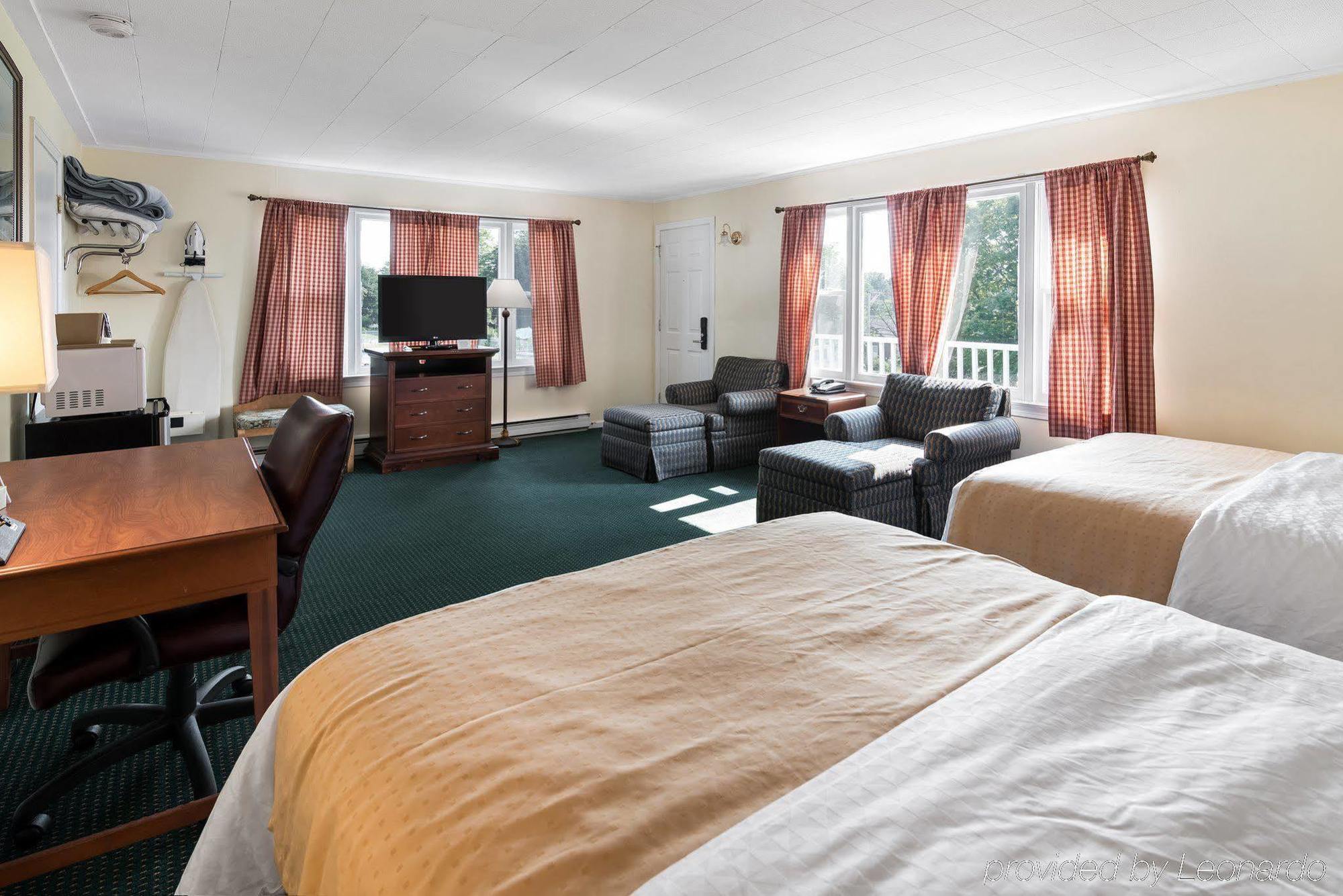 Rodeway Inn Ли Экстерьер фото